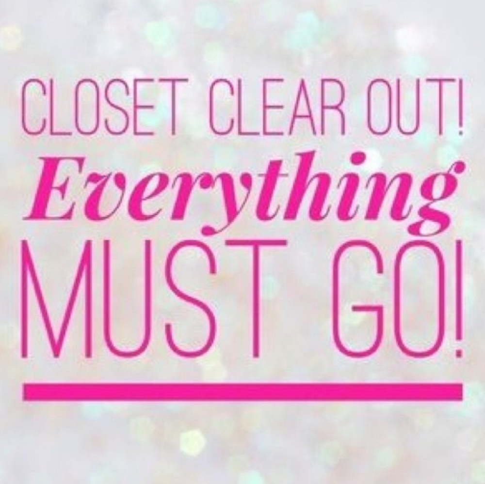 CLOSET CLOSING!! Bundle and save more. Accepting offers!!